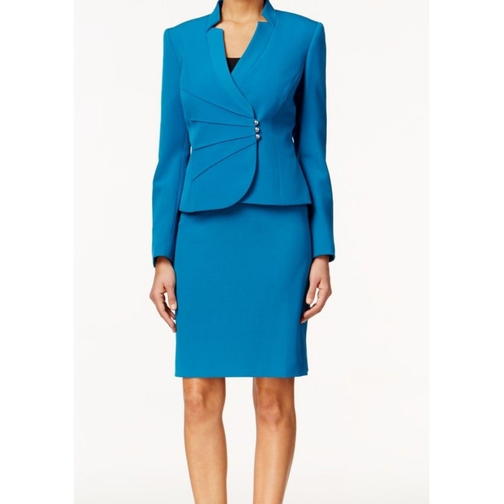 NWOT Tahari skirt suit.